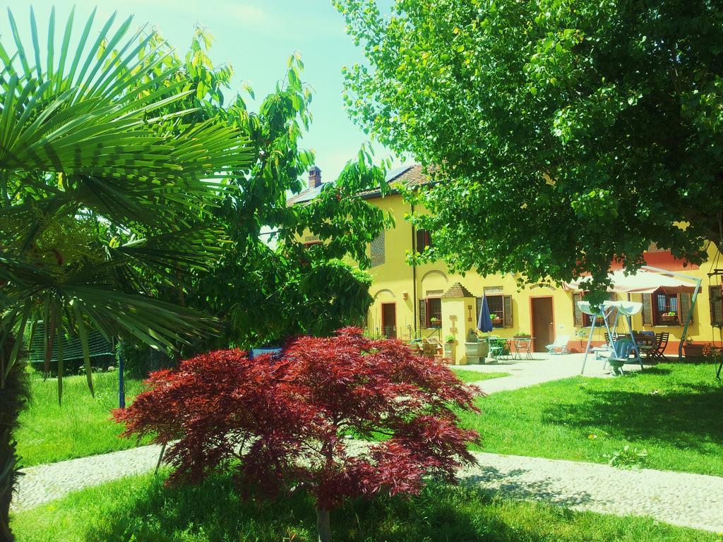 B&B Il Pioppo E La Fonte Castello d'Agogna Exterior foto